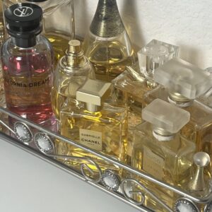 The 7 Most Addictive Perfumes People Will Stop You to Ask About