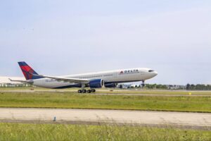 Delta orders 31 long-range Airbus jets with an eye on premium seats
